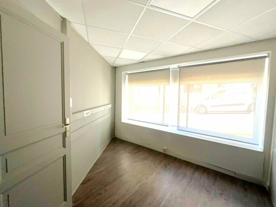 Photo 3 – vente Locaux commerciaux	SAINT RAPHAEL (83700)