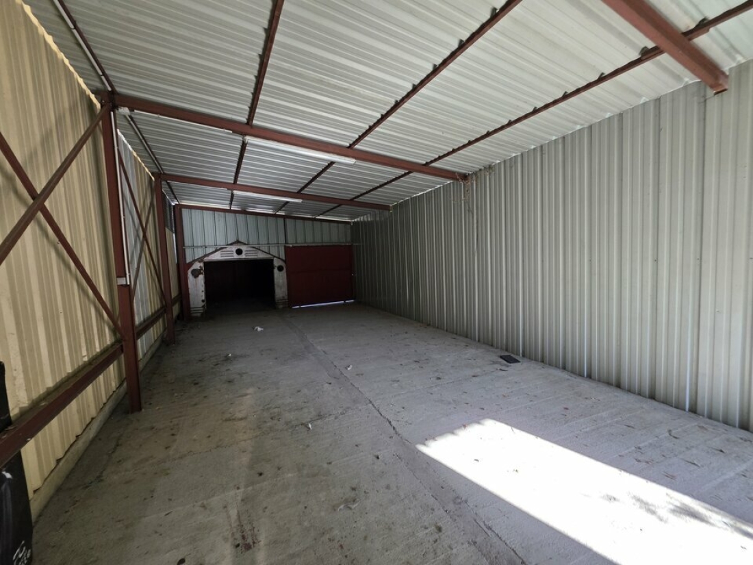 Photo 9 – location Entrepôts / activités	CARROS (06510)