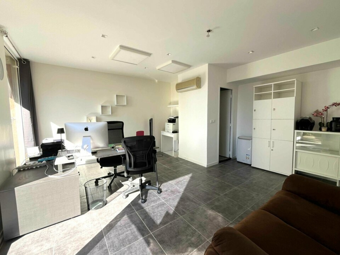 Photo 1 – vente Locaux commerciaux	CANNES LA BOCCA (06150)