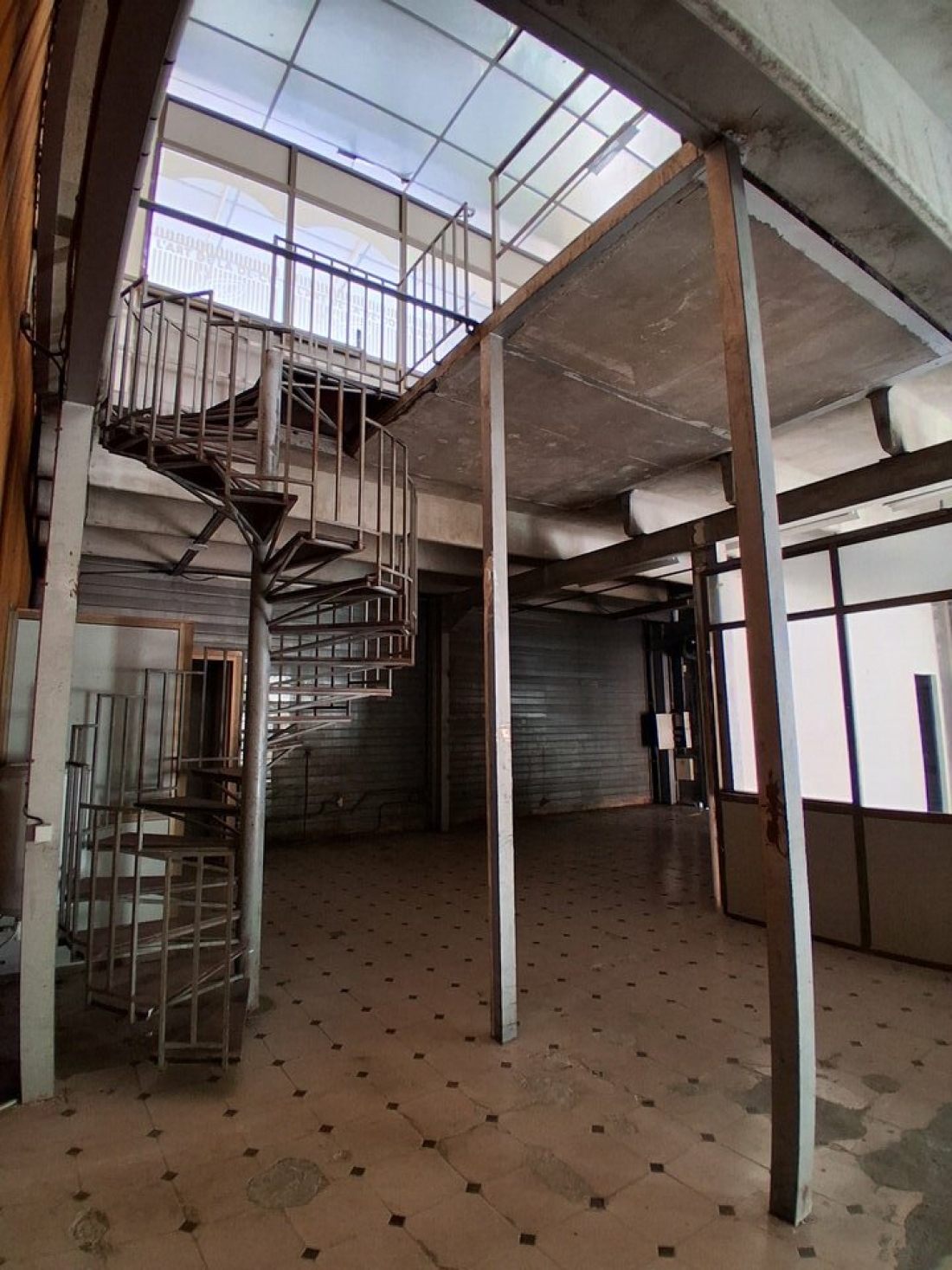 Photo 5 – location Locaux commerciaux	SAINT-JEANNET (06640)