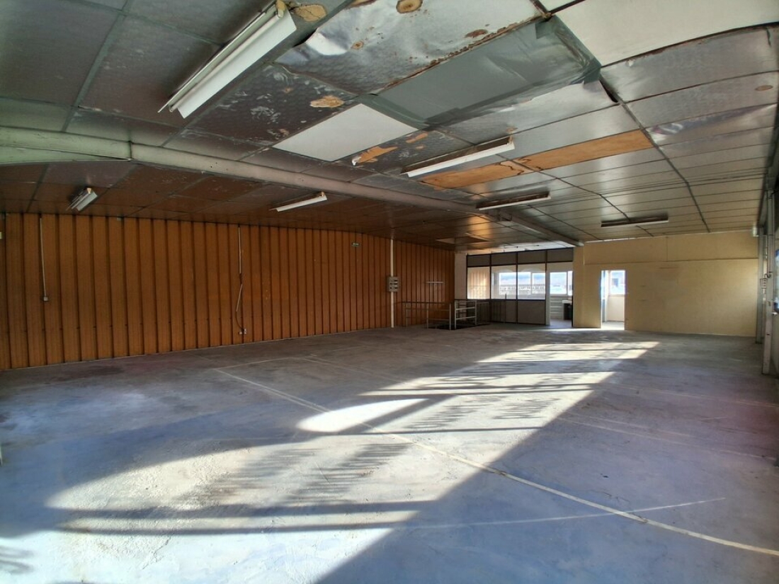 Photo 2 – location Locaux commerciaux	SAINT-JEANNET (06640)