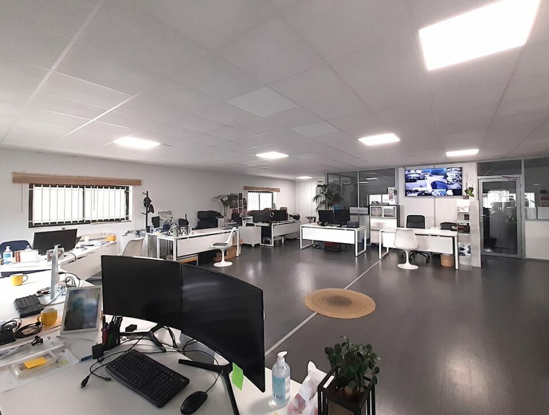 Photo 5 – location Entrepôts / activités	MOUGINS (06250)