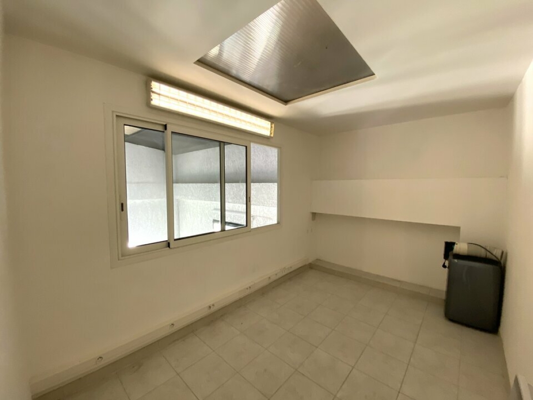 Photo 4 – location Entrepôts / activités	SAINT ANDRE (06730)