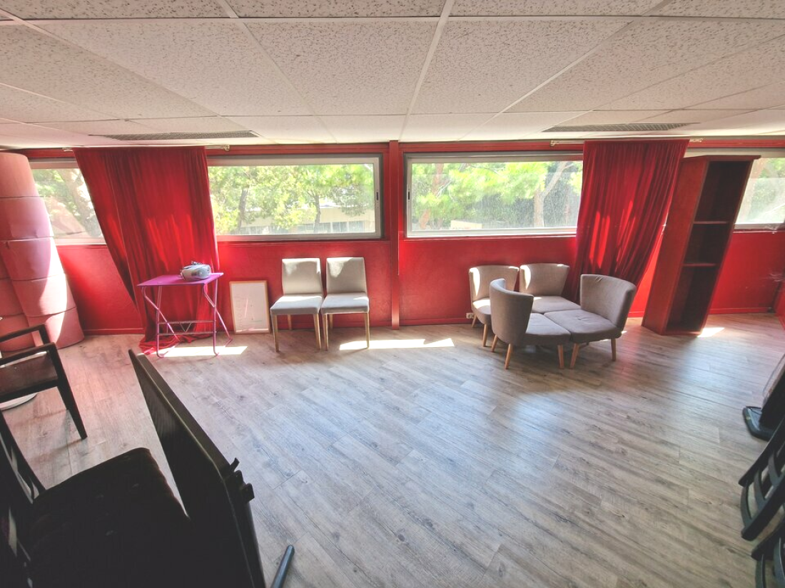 Photo 2 – location bureaux	VALLAURIS (06220)