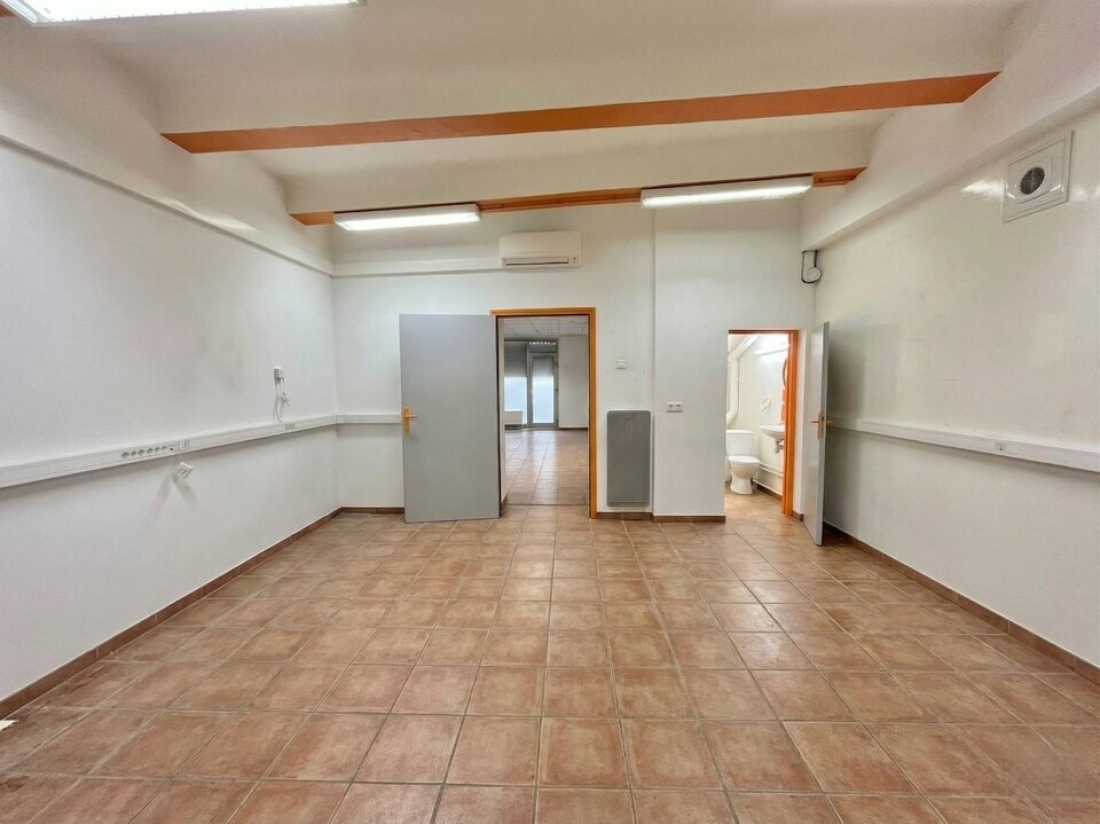 Photo 3 – location Locaux commerciaux	TRANS EN PROVENCE (83720)