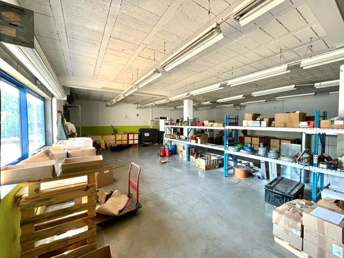 Photo 2 – location Entrepôts / activités	SAINT MAXIMIN LA SAINTE BAUME (83470)