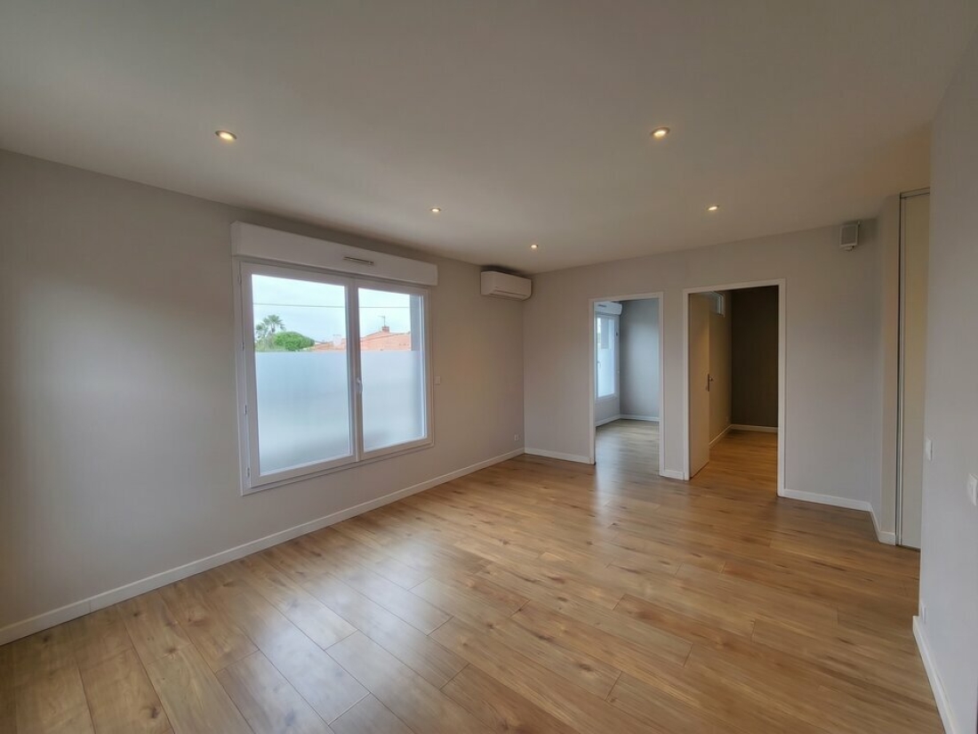 Photo 2 – vente bureaux	FREJUS (83600)