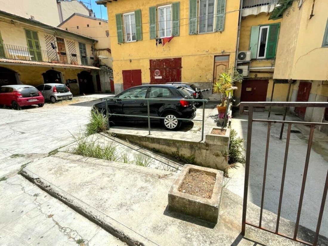 Photo 4 – location Entrepôts / activités	NICE (06300)