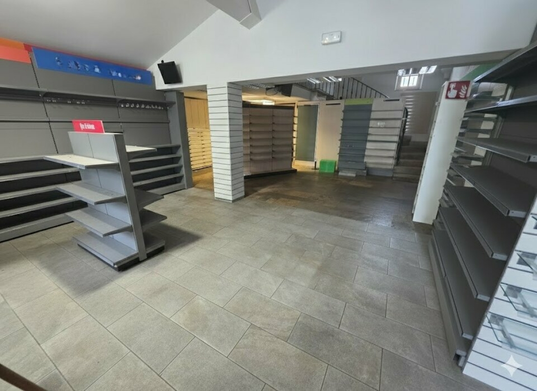 Photo 1 – location Locaux commerciaux	BIOT (06410)