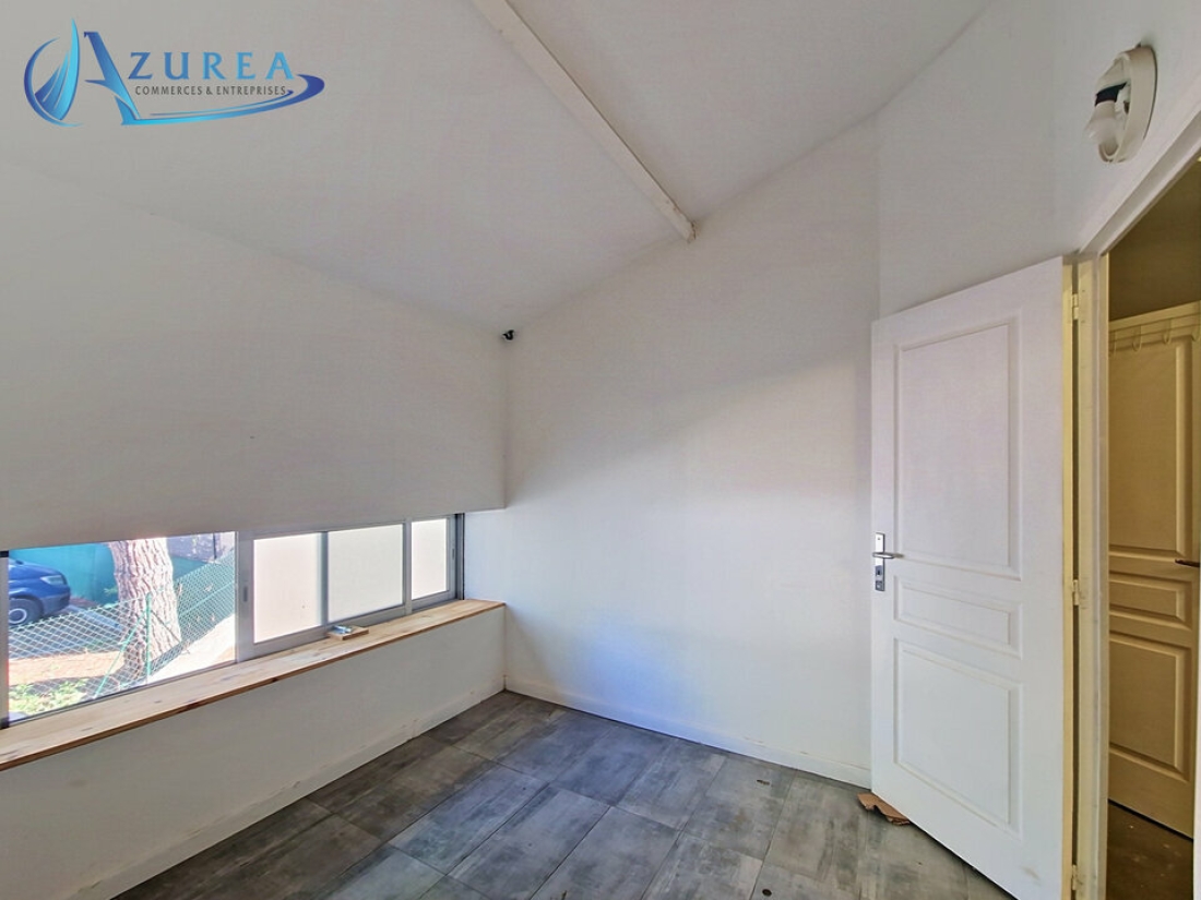 Photo 4 – location Entrepôts / activités	CAGNES SUR MER (06800)