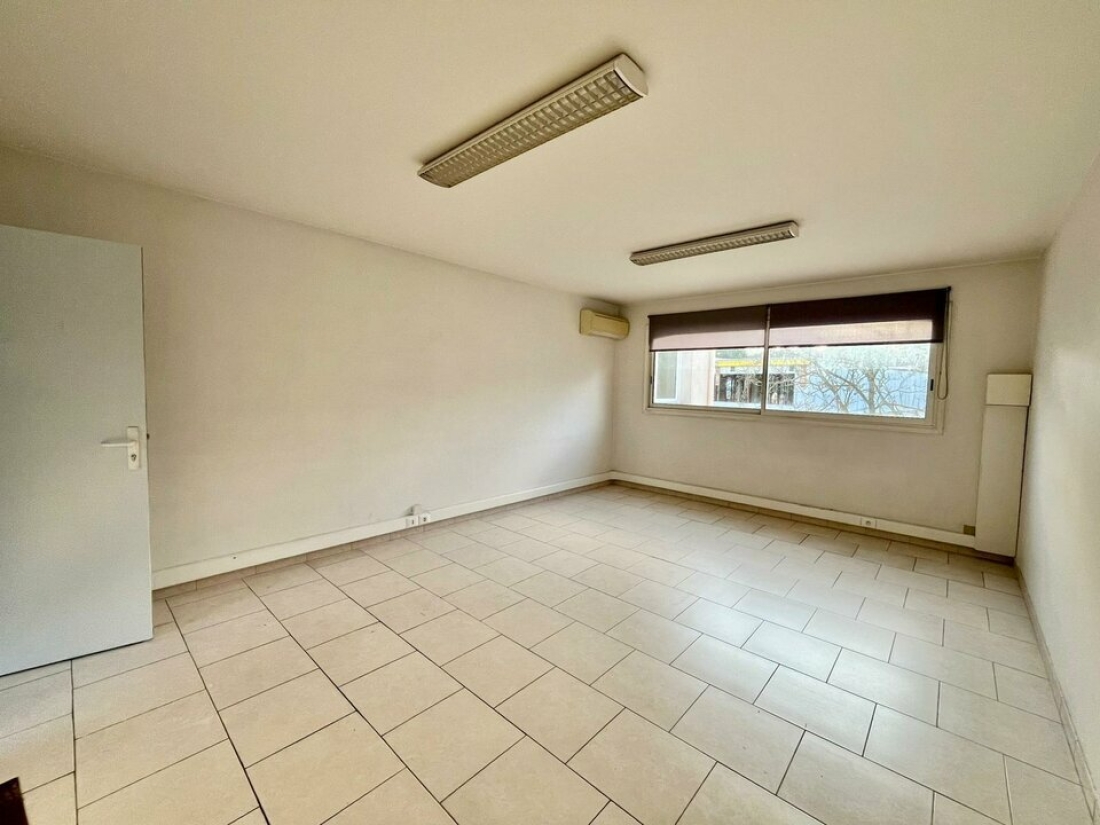 Photo 2 – location bureaux	MOUANS SARTOUX (06370)