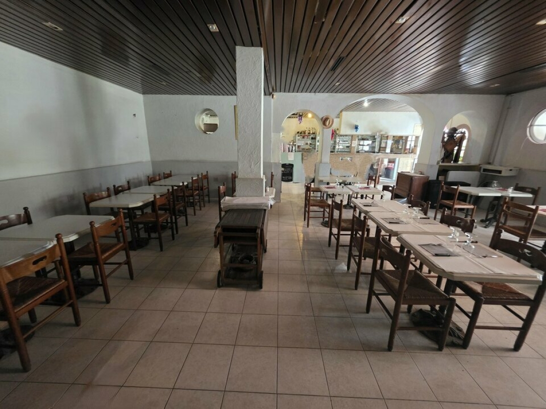 Photo 2 – vente Locaux commerciaux	SAINT LAURENT DU VAR (06700)