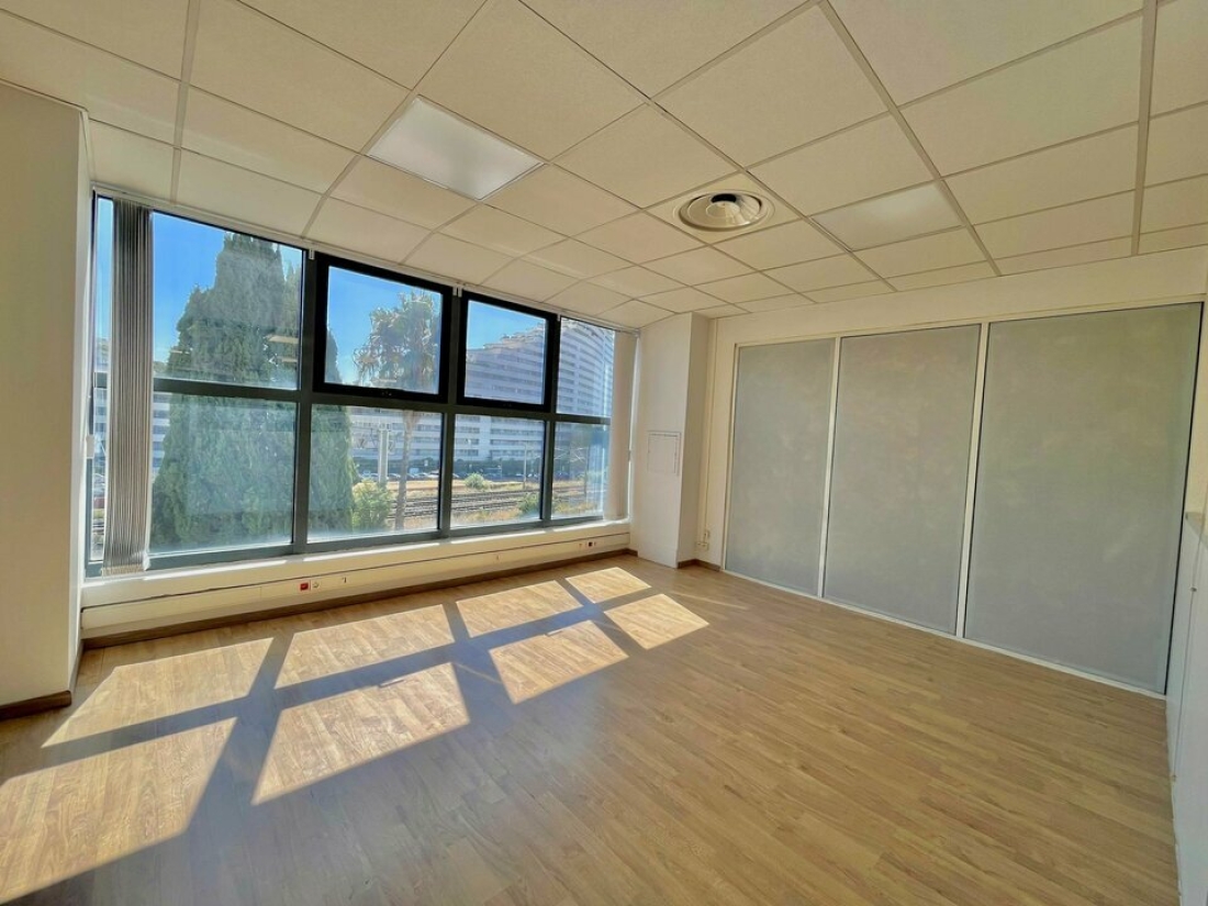 Photo 2 – location bureaux	VILLENEUVE LOUBET (06270)