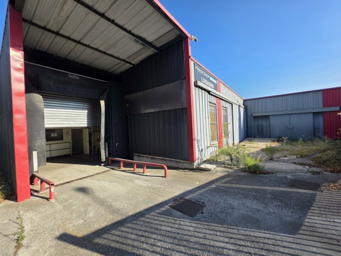 Photo 1 – location Entrepôts / activités	CARROS (06510)