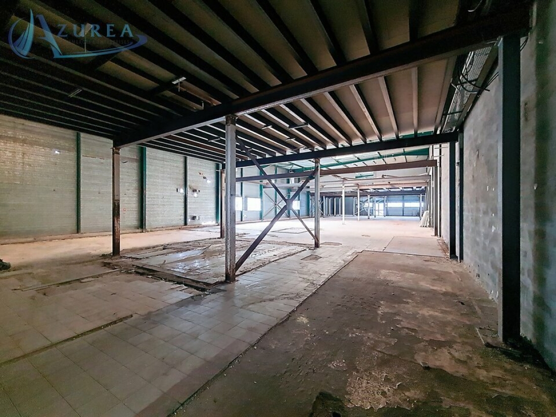 Photo 2 – location Entrepôts / activités	CARROS (06510)
