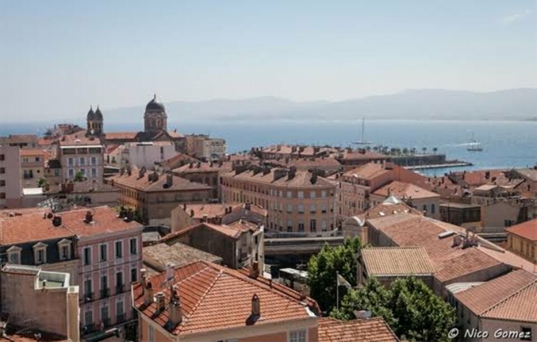 Photo 4 – vente Locaux commerciaux	SAINT RAPHAEL (83700)