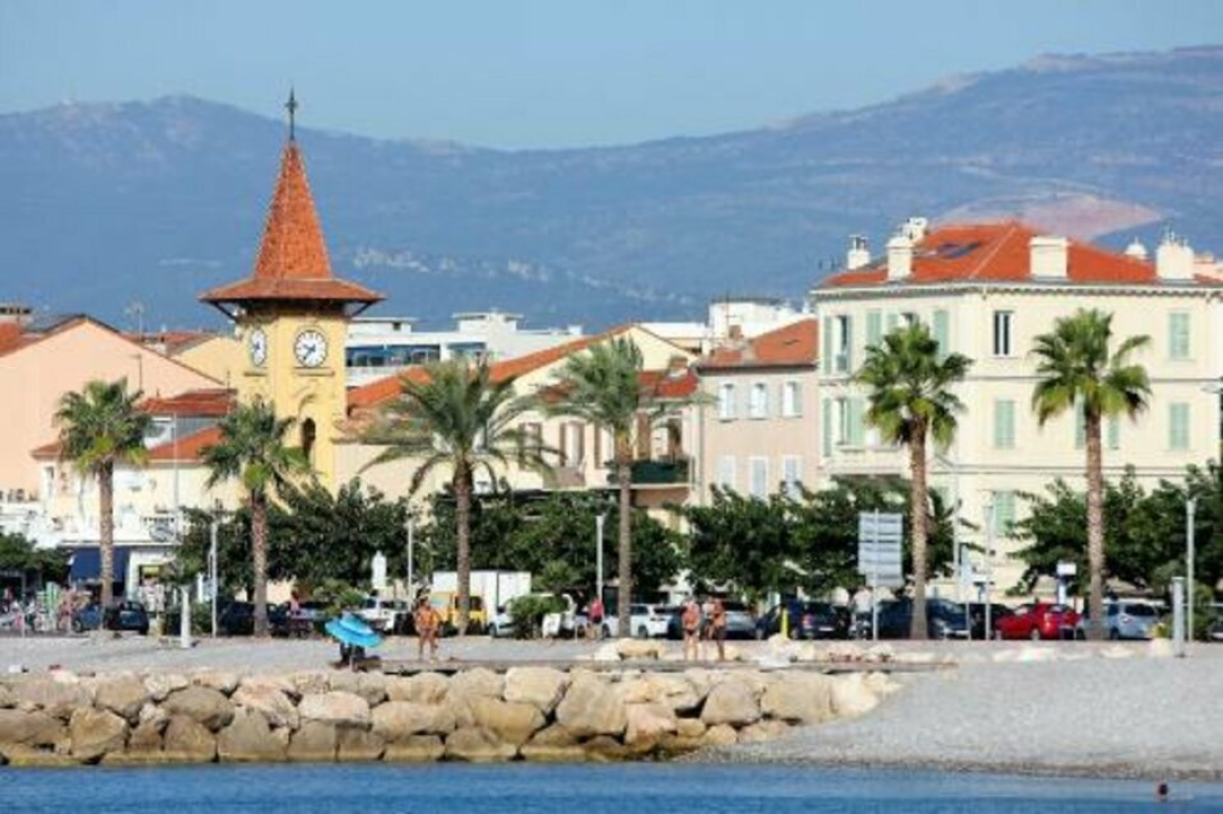 Photo 3 – cession de fonds Fonds de commerce	CAGNES SUR MER (06800)