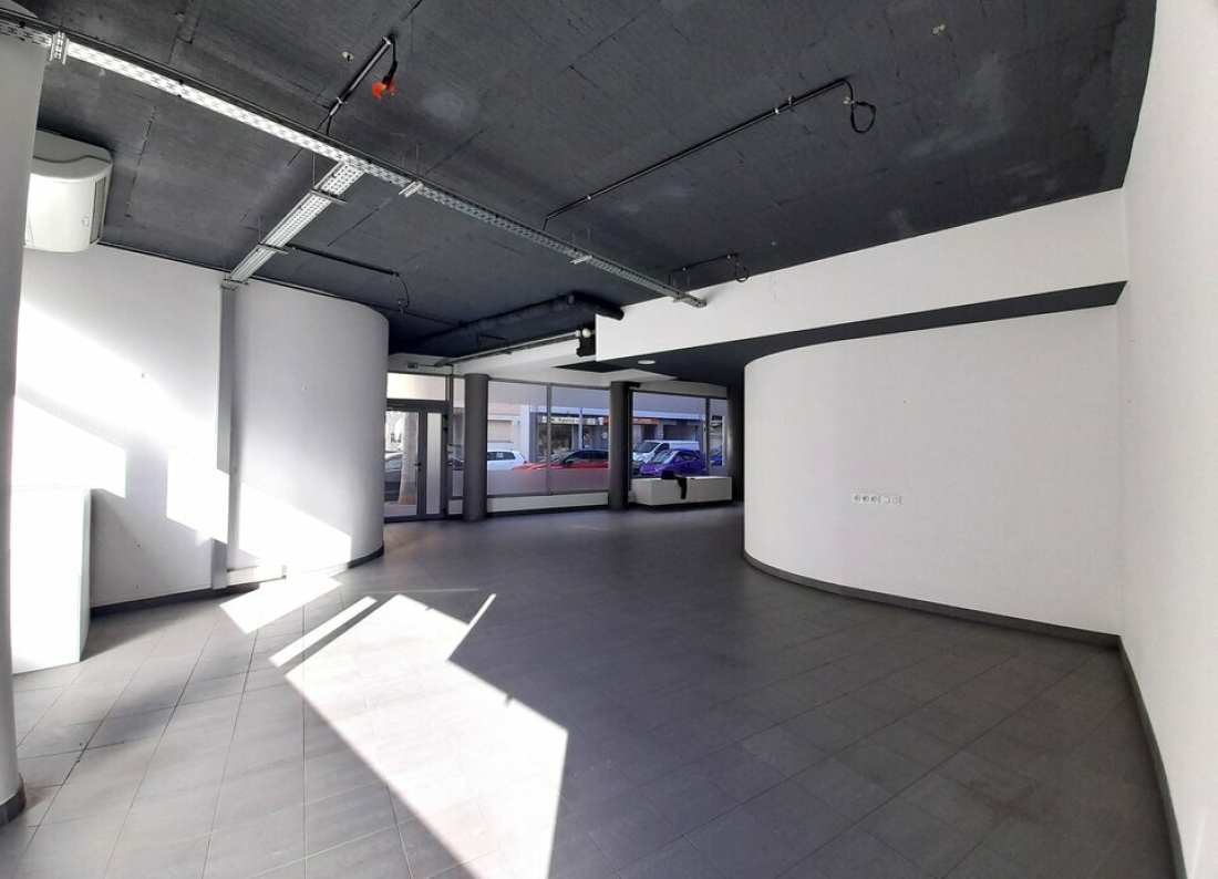 Photo 2 – location Locaux commerciaux	ANTIBES (06600)
