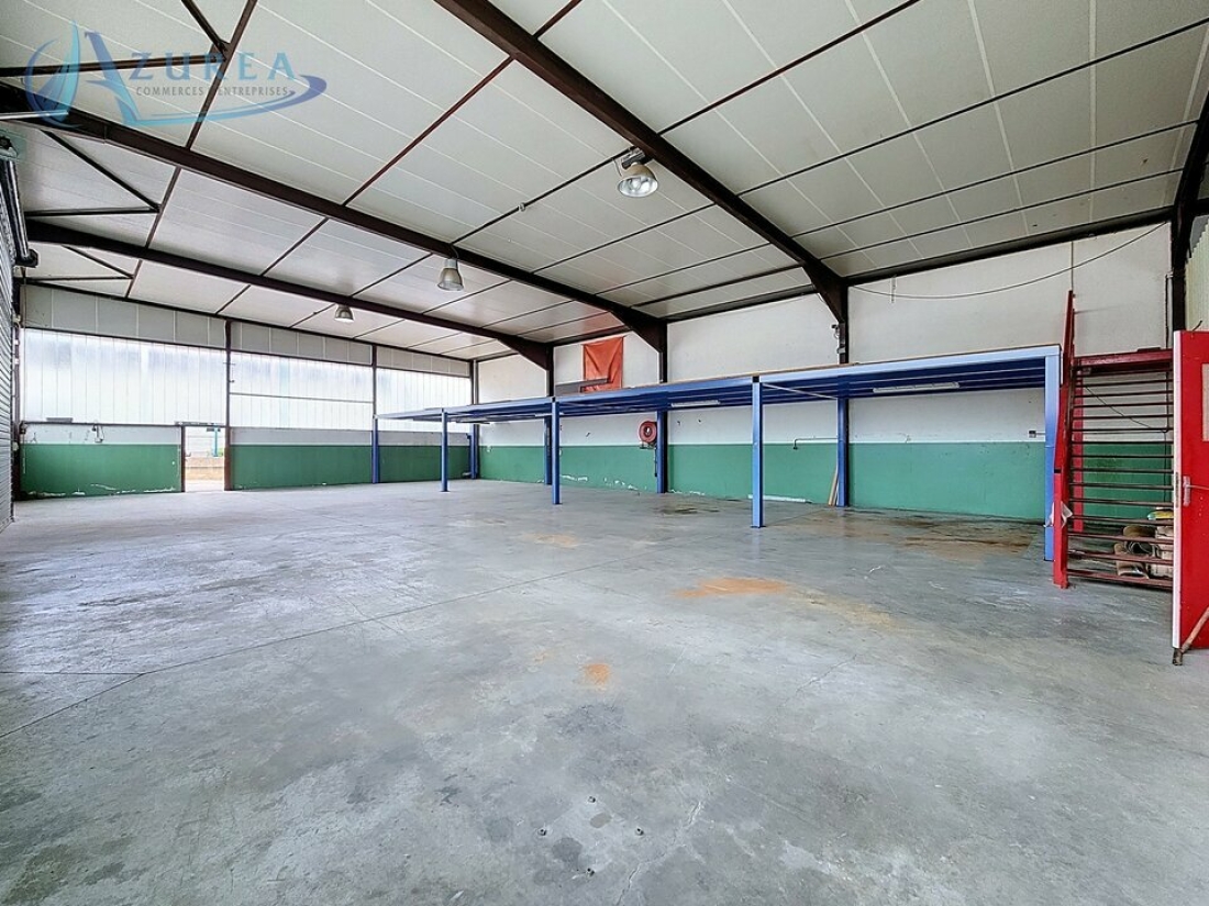 Photo 2 – location Entrepôts / activités	LE MUY (83490)
