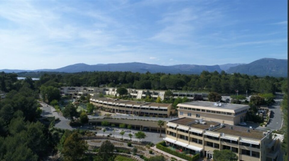 Photo 1 – location Entrepôts / activités	VALBONNE (06560)