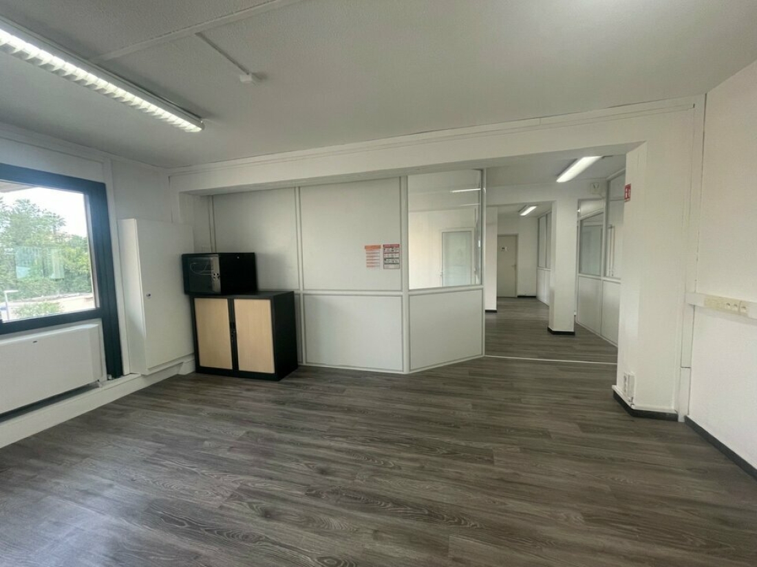 Photo 2 – location bureaux	SAINT LAURENT DU VAR (06700)