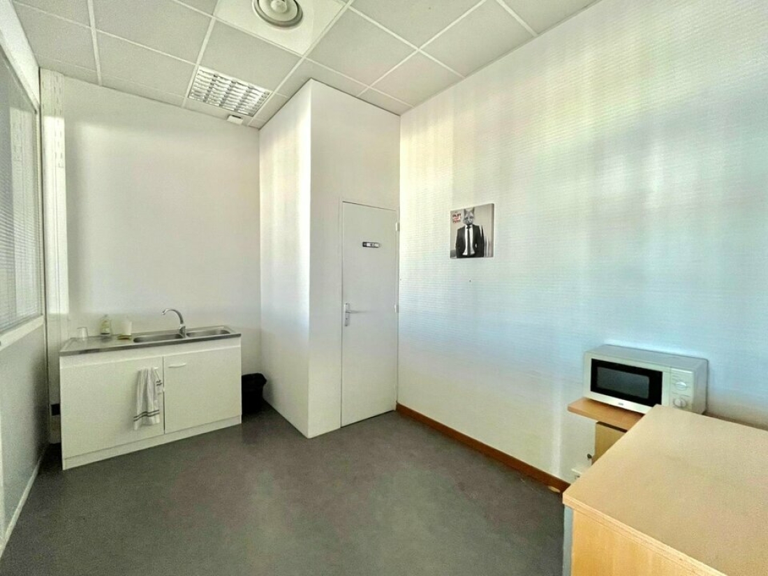 Photo 5 – location bureaux	PUGET SUR ARGENS (83480)