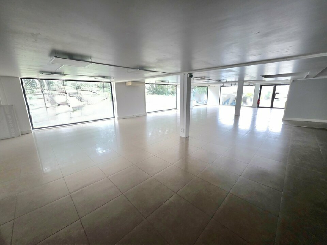 Photo 2 – location Locaux commerciaux	ANTIBES (06600)