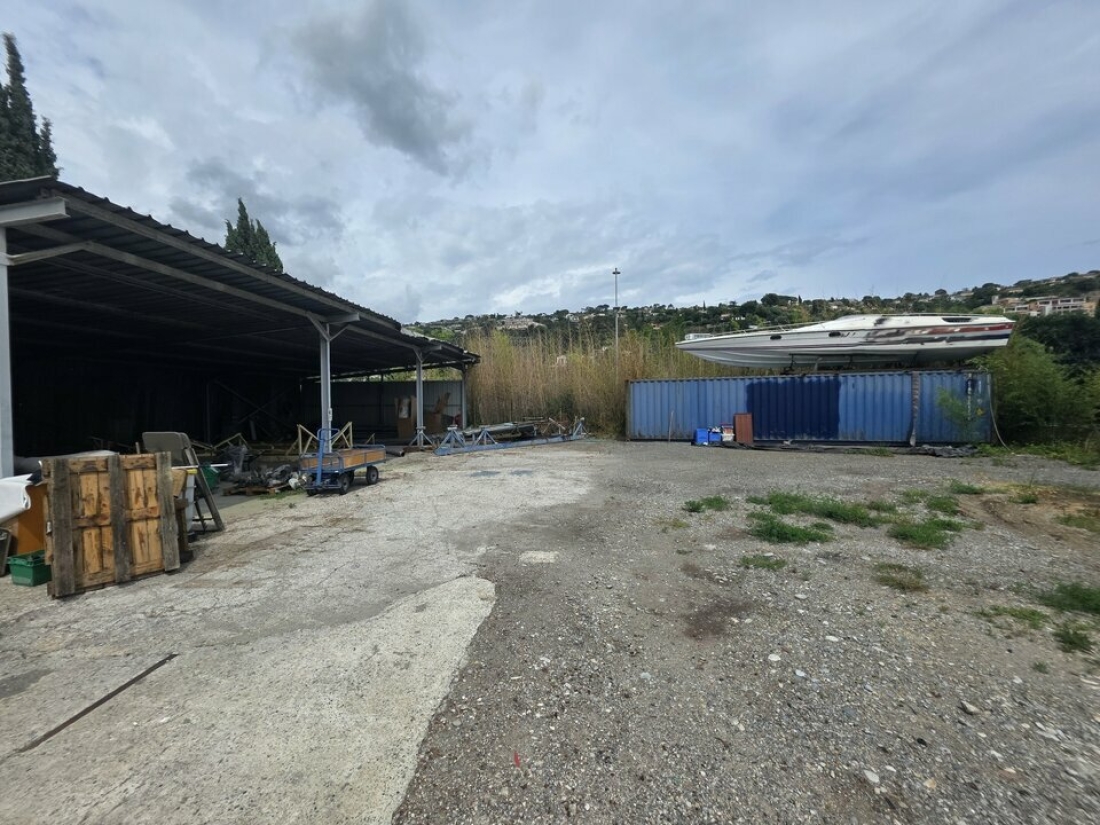 Photo 1 – location Entrepôts / activités	NICE (06200)