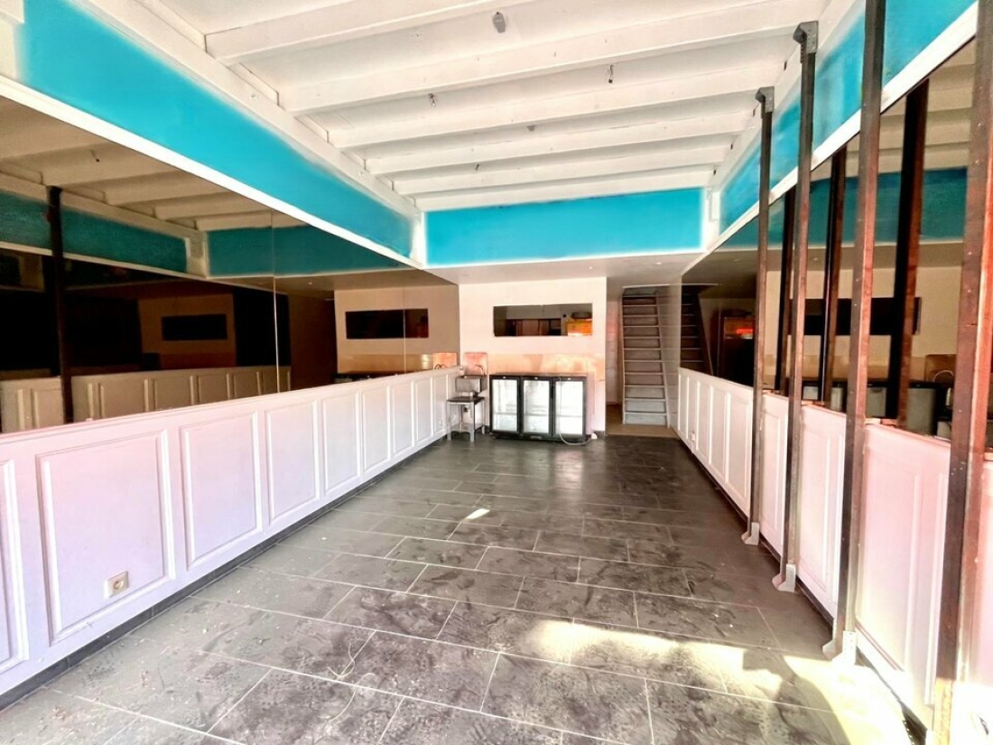 Photo 1 – location Locaux commerciaux	SAINT RAPHAEL (83700)