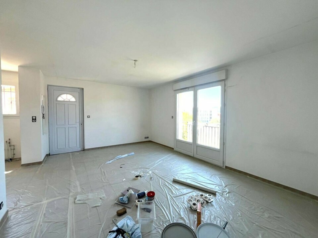 Photo 1 – location bureaux	LE MUY (83490)