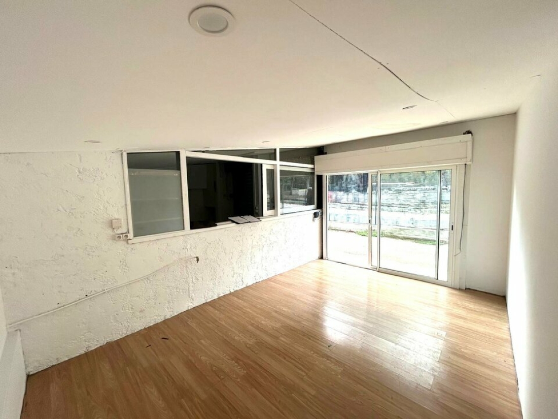Photo 3 – location Entrepôts / activités	ANTIBES (06600)