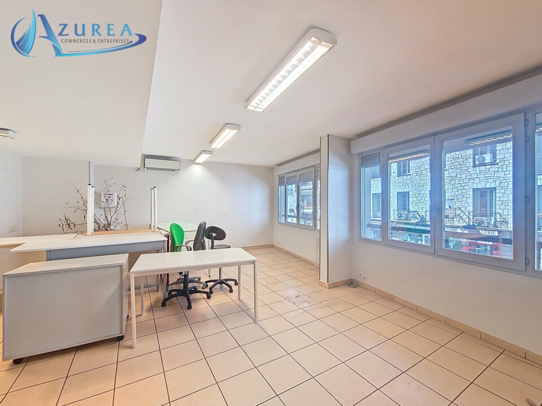 Photo 4 – vente Locaux commerciaux	SAINT LAURENT DU VAR (06700)