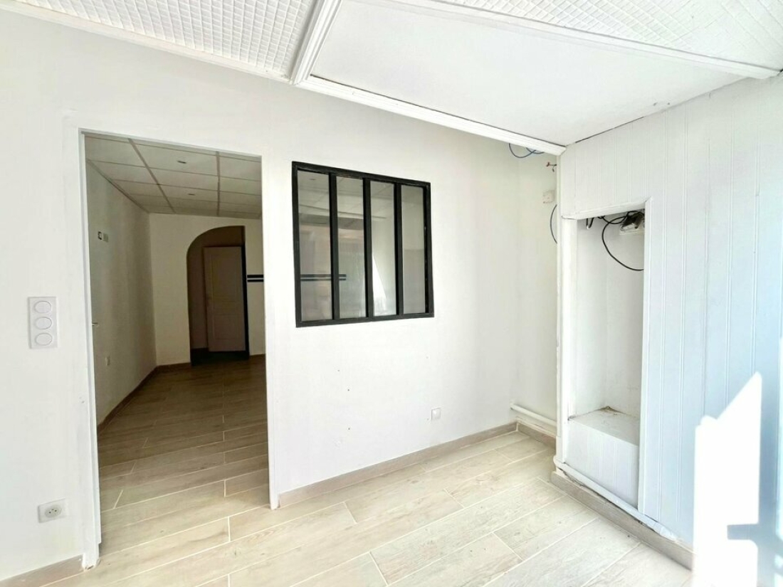 Photo 3 – location Locaux commerciaux	LES ARCS (83460)