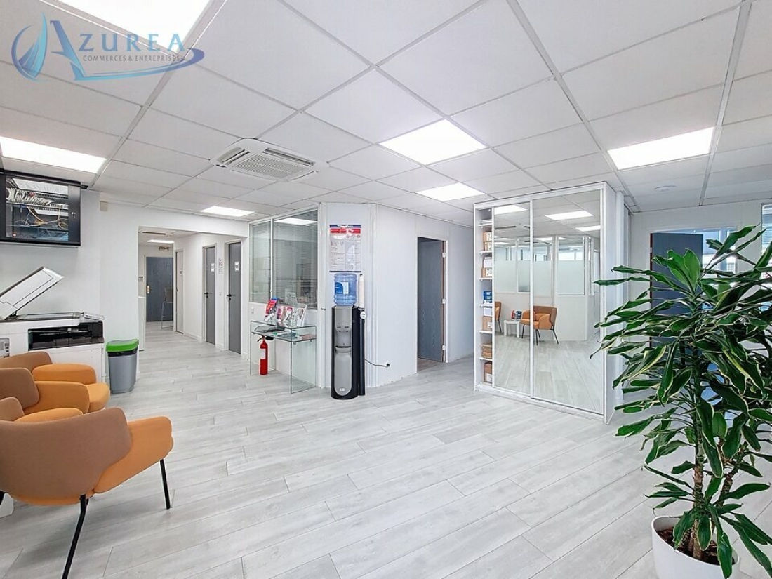 Photo 1 – location bureaux	SAINT LAURENT DU VAR (06700)