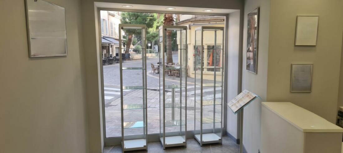 Photo 1 – cession de bail Locaux commerciaux	CANNES (06400)