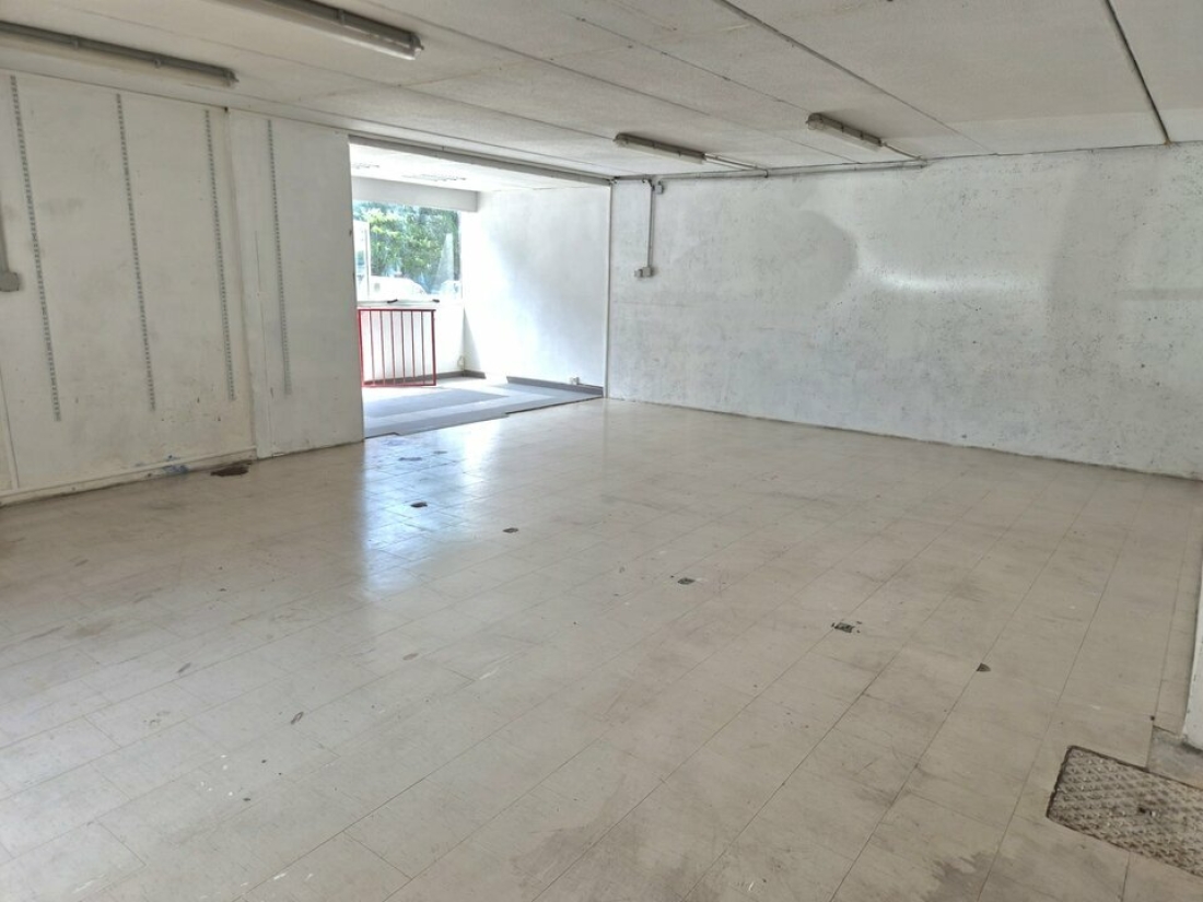 Photo 2 – location Entrepôts / activités	CARROS (06510)