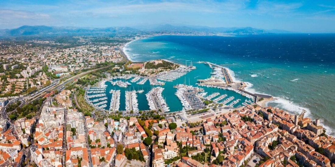 Photo 2 – location Locaux commerciaux	ANTIBES (06600)