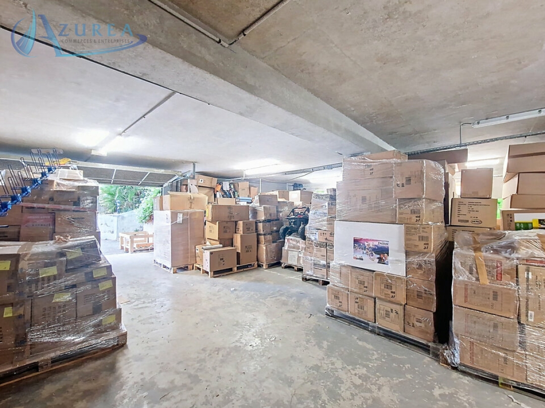 Photo 2 – location Entrepôts / activités	ANTIBES (06600)