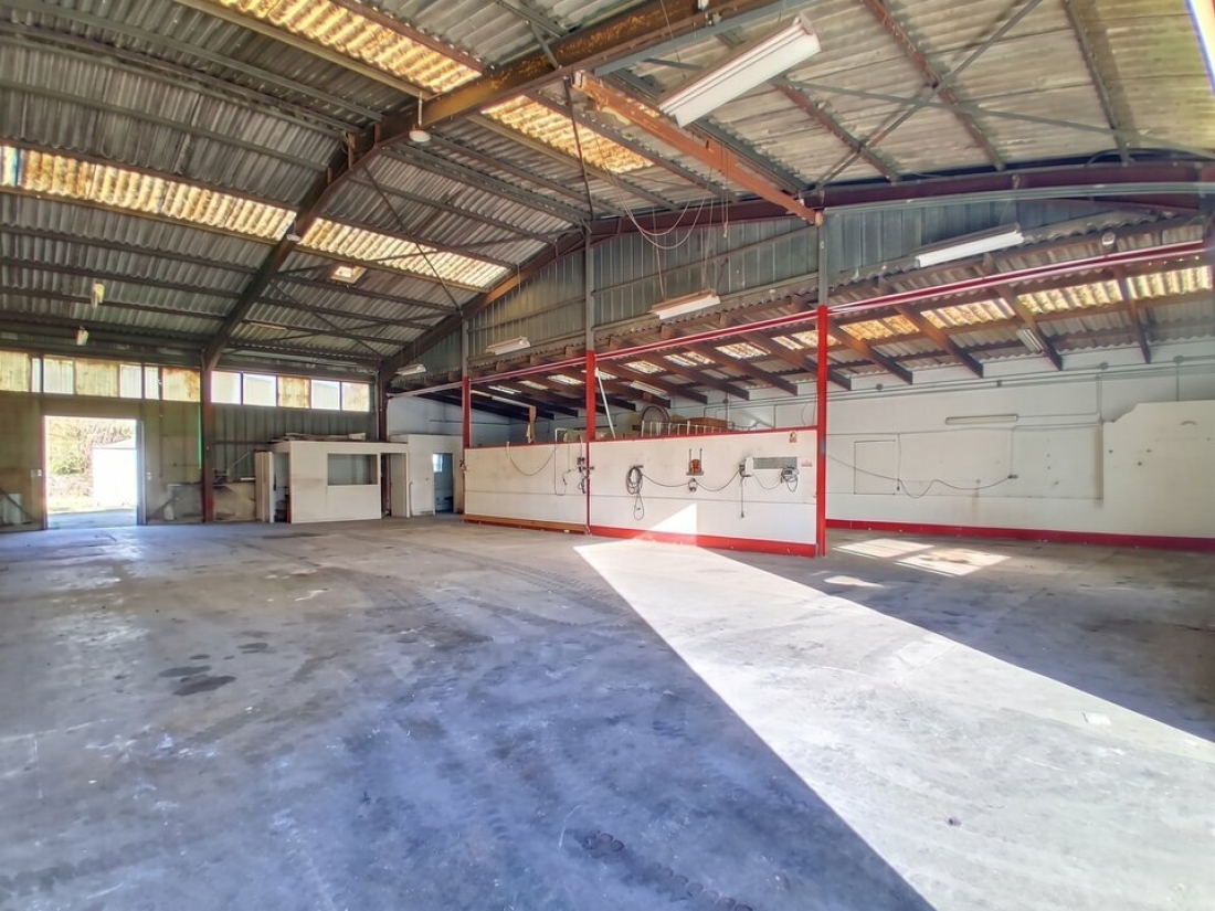 Photo 7 – location Entrepôts / activités	PEILLON (06440)