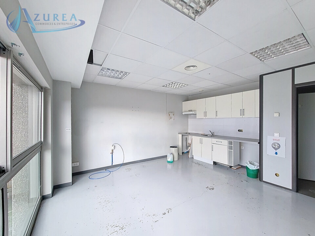 Photo 9 – location bureaux	SAINT LAURENT DU VAR (06700)