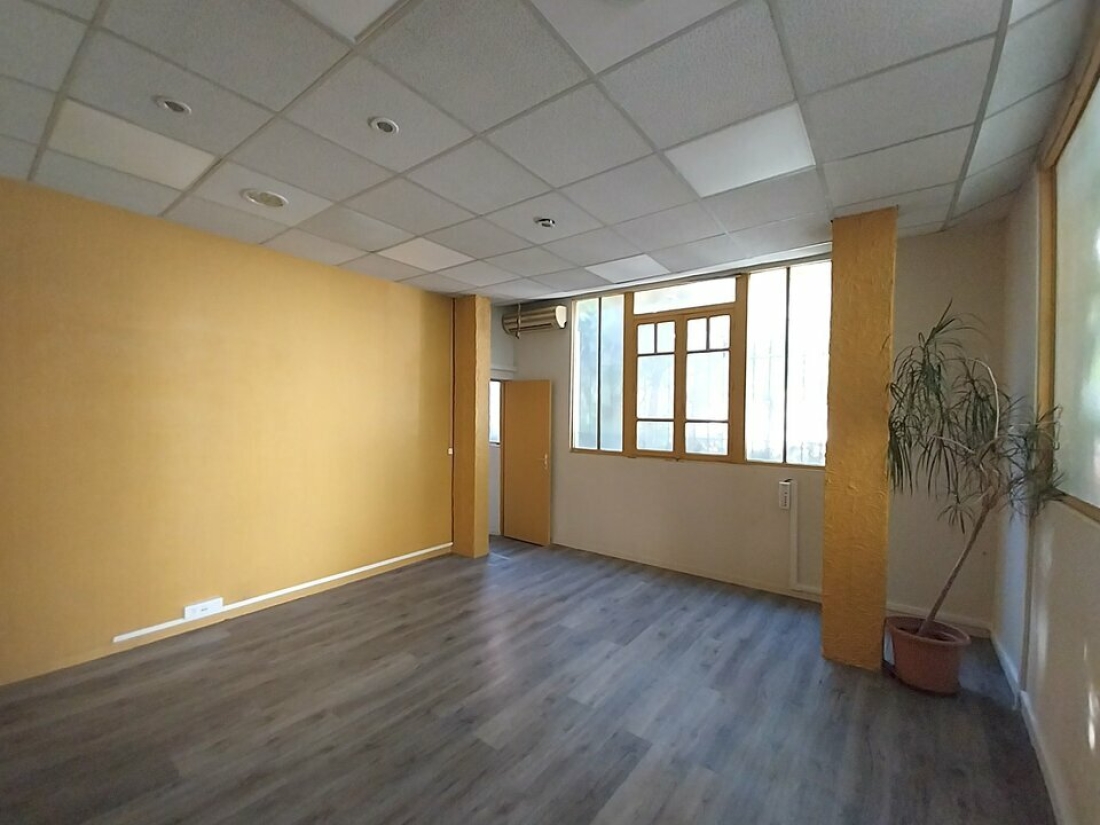 Photo 1 – location Entrepôts / activités	NICE (06100)