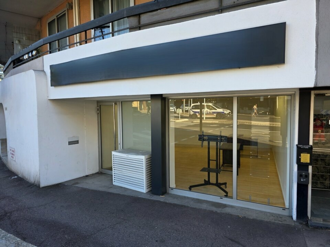 Photo 1 – location Locaux commerciaux	ANTIBES (06600)