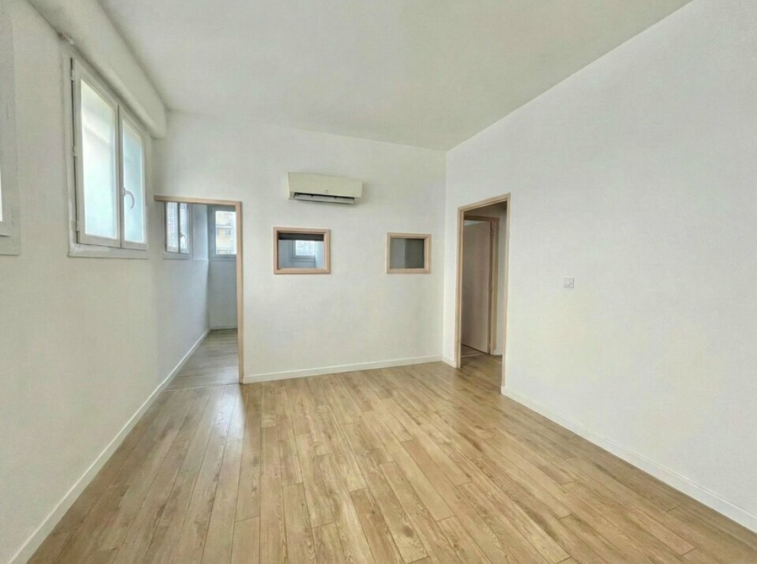 Photo 1 – location bureaux	DRAGUIGNAN (83300)