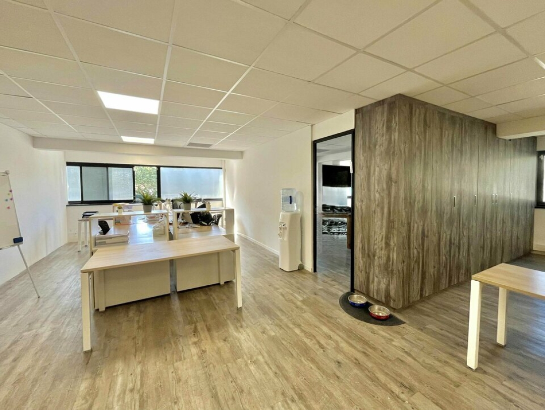 Photo 2 – location bureaux	VALLAURIS (06220)