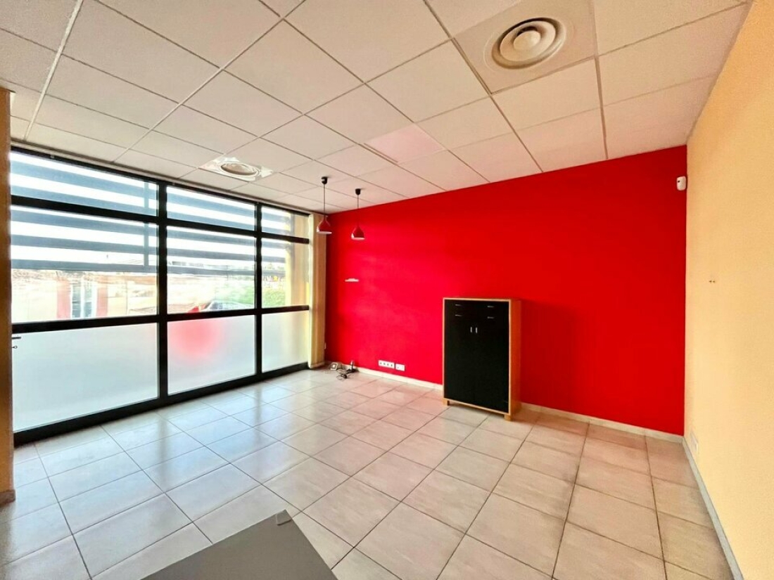 Photo 1 – location bureaux	PUGET SUR ARGENS (83480)