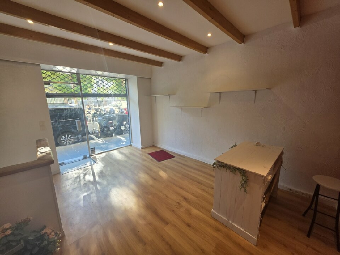 Photo 1 – location Locaux commerciaux	NICE (06300)