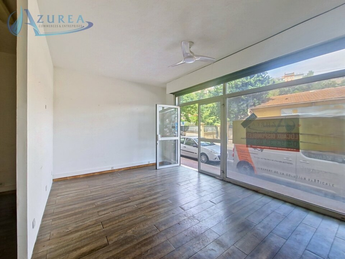 Photo 1 – location Locaux commerciaux	CAGNES SUR MER (06800)