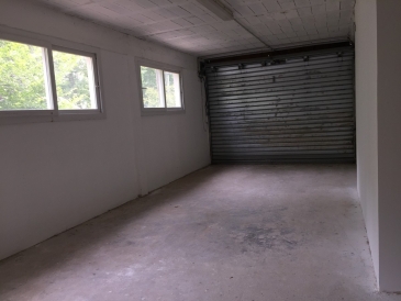 Photo 1 – location Entrepôts / activités	ANTIBES (06600)