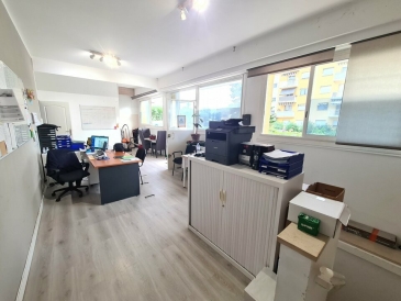 Photo 1 – location bureaux	CAGNES SUR MER (06800)