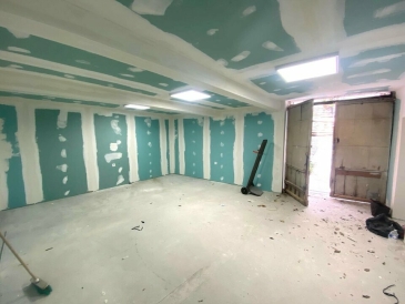 Photo 1 – location Entrepôts / activités	CANNES (06400)